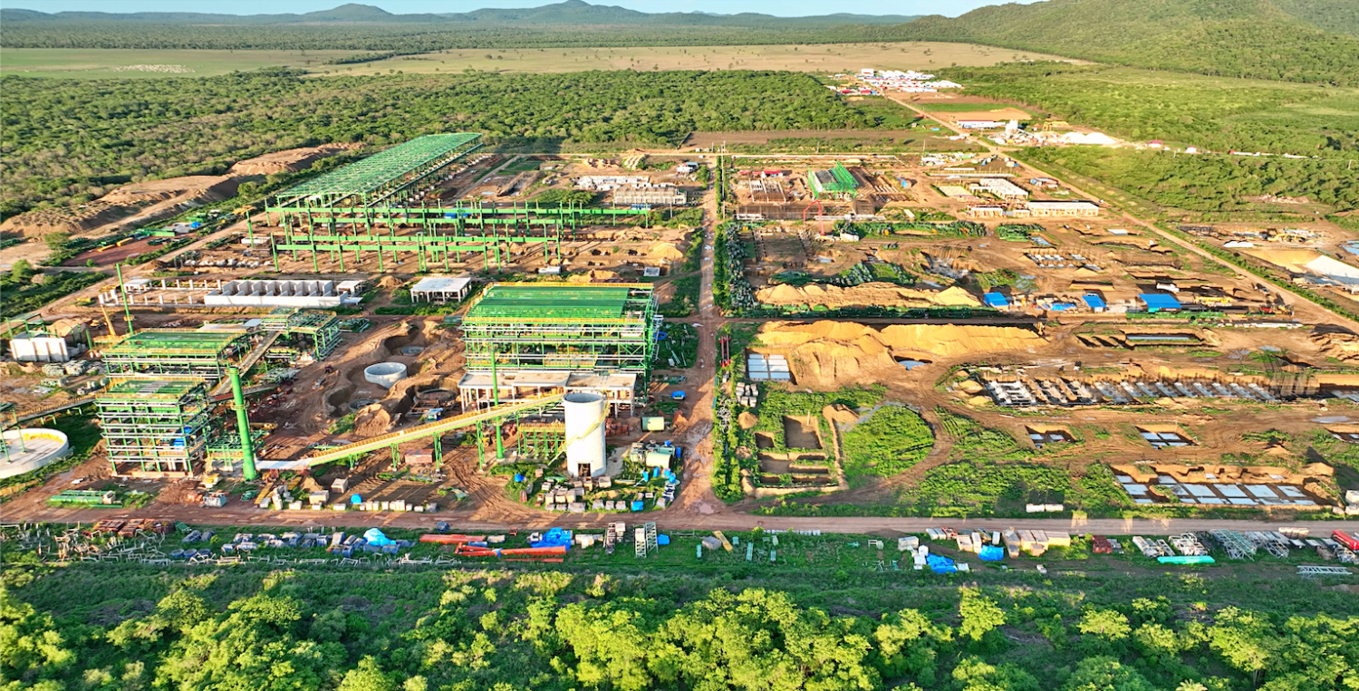 ESM lanza convocatoria para capacitar a profesionales bolivianos para hacerse cargo de la Planta Siderúrgica del Mutún  - Empresa Siderúrgica del Mutún