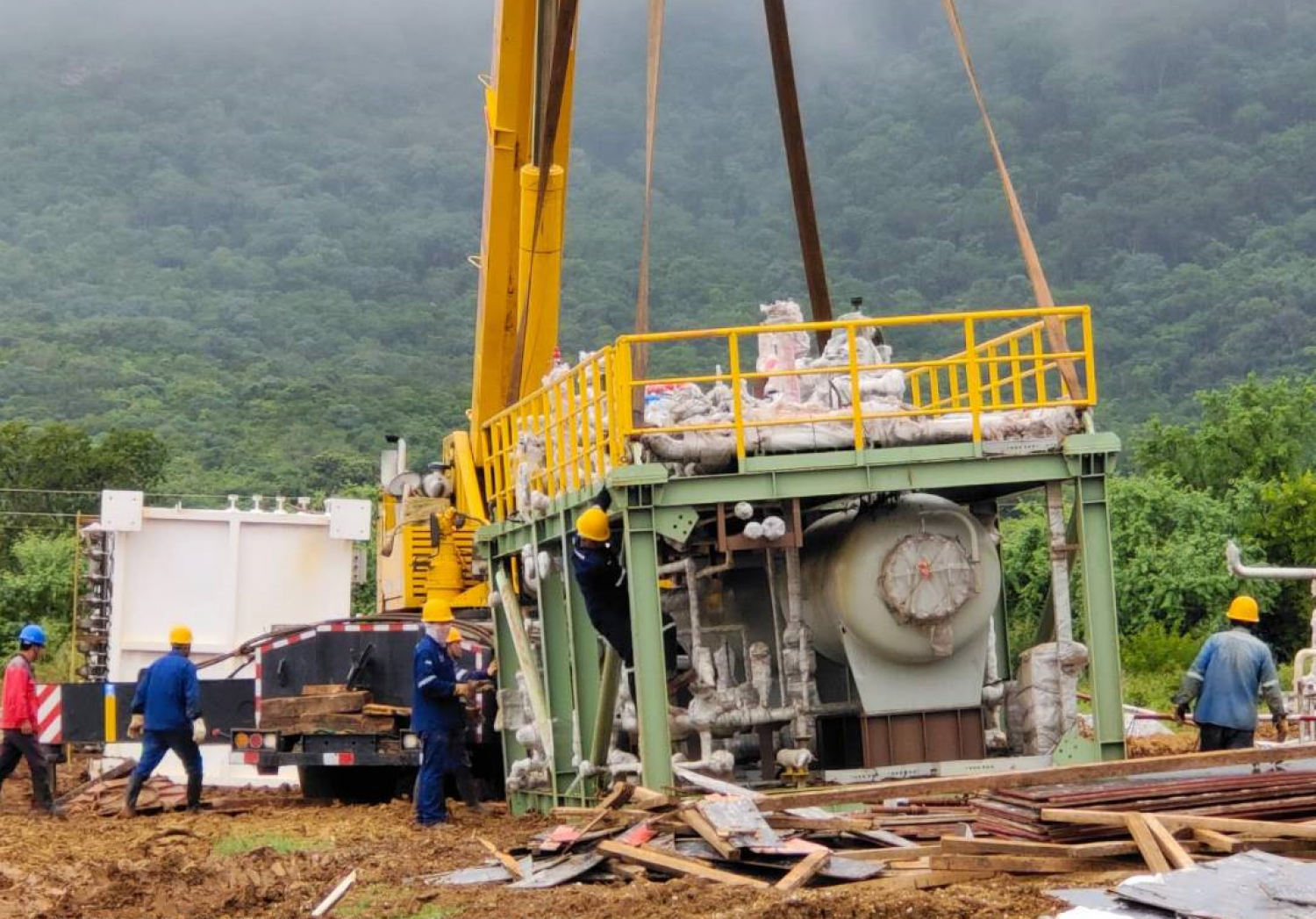 Arriba el 70% de los equipos a la planta siderúrgica del Mutún  - Empresa Siderúrgica del Mutún