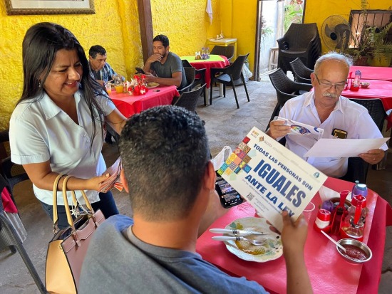 ESM toma las calles de Puerto Suárez para sensibilizar sobre el racismo y la discriminación  - Empresa Siderúrgica del Mutún