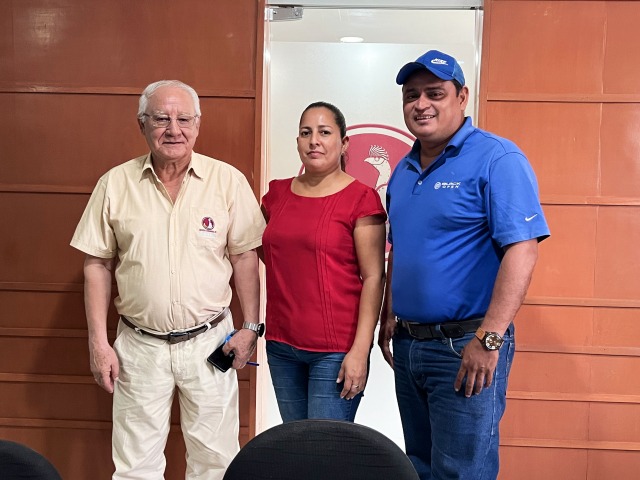 Comunidad Colonia y la ESM firman acuerdo para construcción de centro de salud  - Empresa Siderúrgica del Mutún