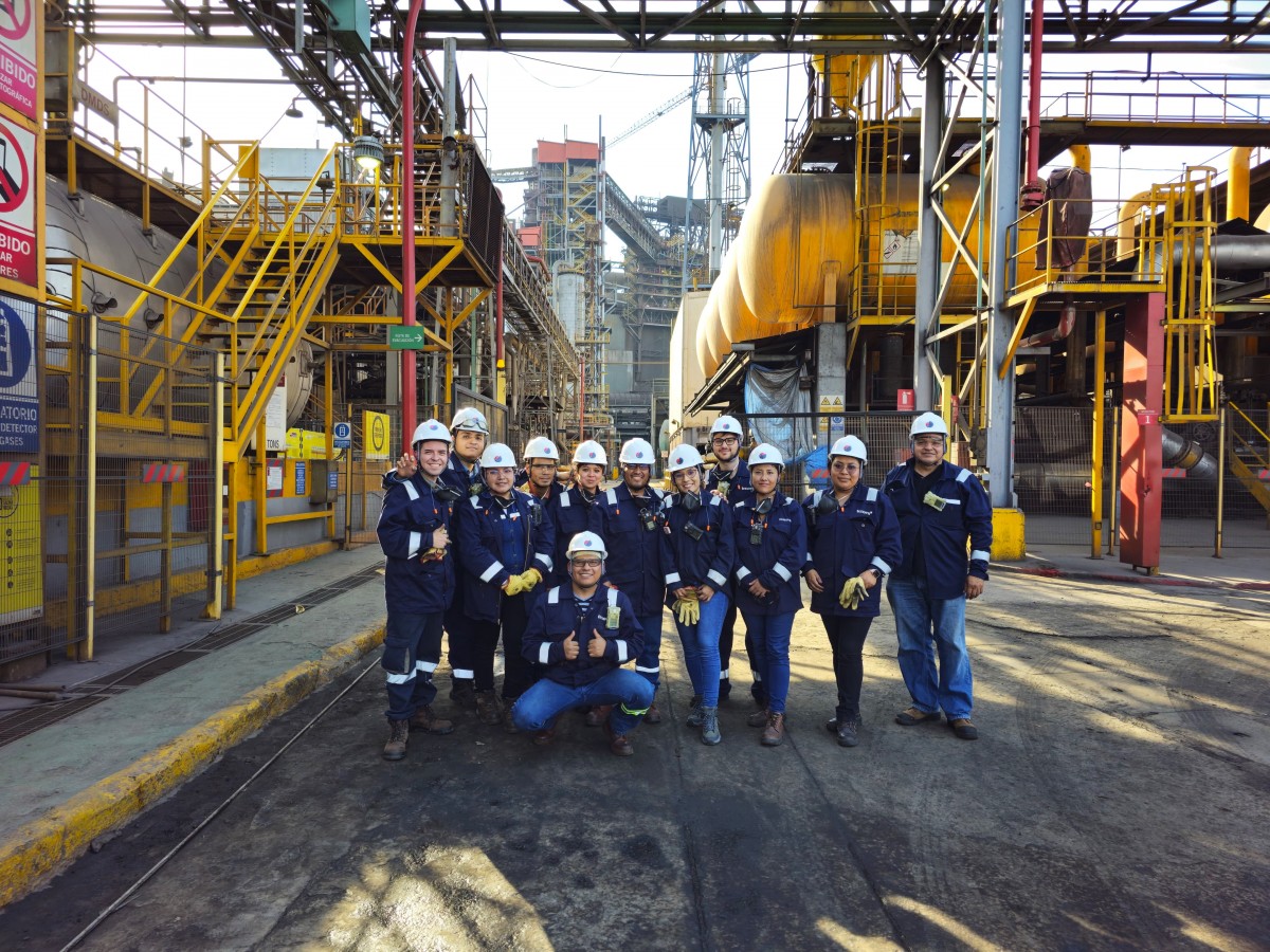 Diez jóvenes bolivianos se capacitan para operar la Planta del DRI en el Complejo Siderúrgico del Mutún   - Empresa Siderúrgica del Mutún