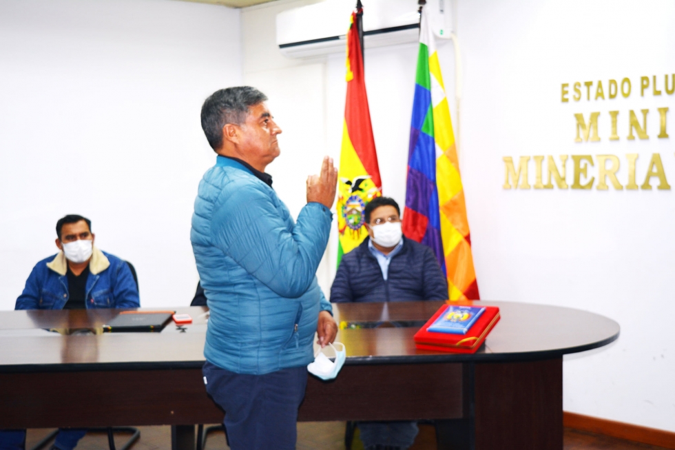 Posesionan a Presidente Ejecutivo de la ESM  - Empresa Siderúrgica del Mutún