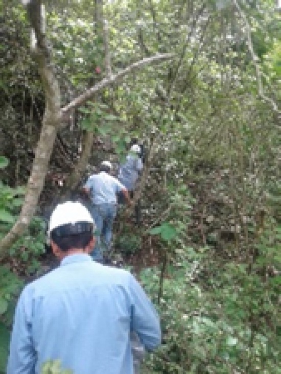 Reapertura del camino y la mina de manganeso (San Pedrito)