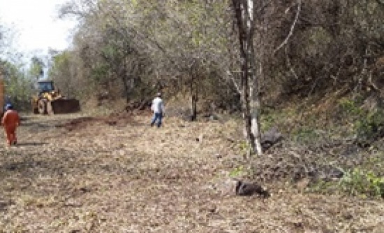Reapertura del camino y la mina de manganeso (San Pedrito)