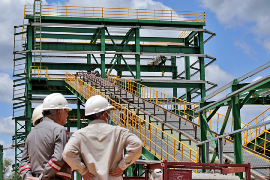 ESM lanza convocatoria para capacitar a profesionales bolivianos para hacerse cargo de la Planta Siderúrgica del Mutún