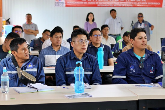 Comienza  capacitación a 33 profesionales bolivianos que operarán el complejo siderúrgico del MUTÚN