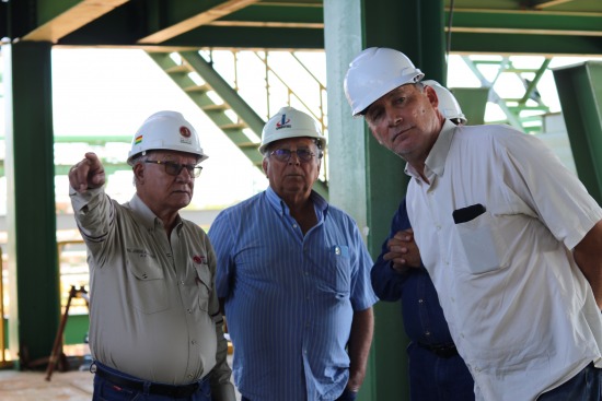 Prefectura de Corumbá interesada en tecnología de complejo siderúrgico del Mutún