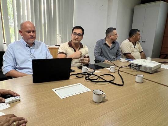 La ESM usará el ferrocarril para transportar el acero al país