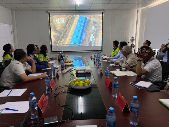 Embajador de China en Bolivia visita y califica de “emblemático” proyecto siderúrgico del Mutún